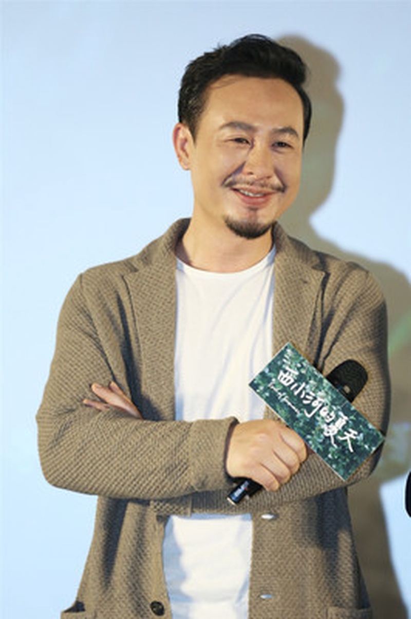 张颂文