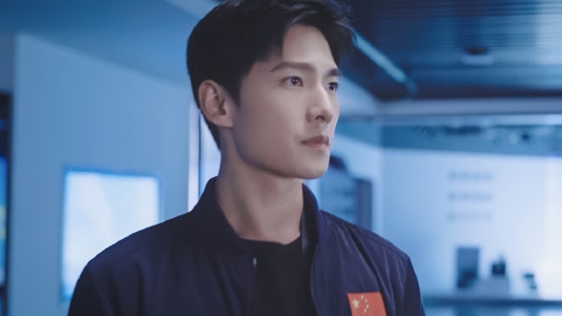 杨洋迪丽热巴新剧吻戏路透曝光荣耀夫妇甜度超标引热议